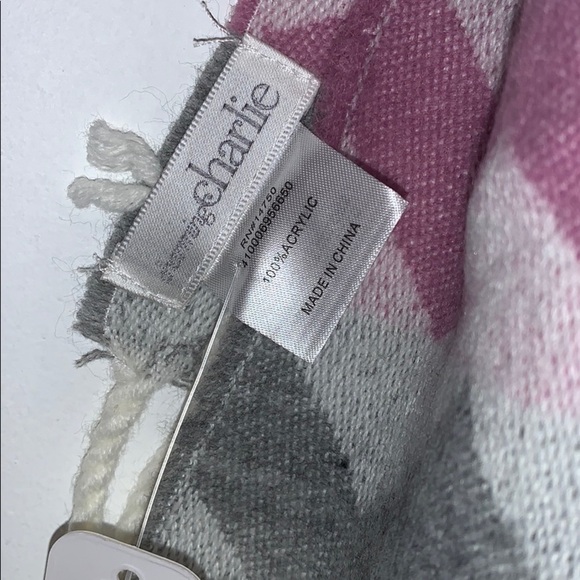 Chevron scarf with fringe New - Picture 2 of 4